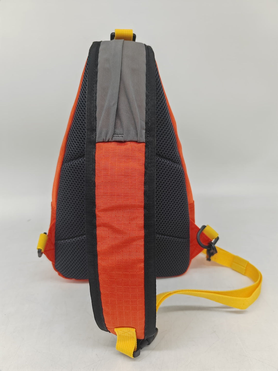 Elevation Crossbody Sling Bag 4L (Alta)