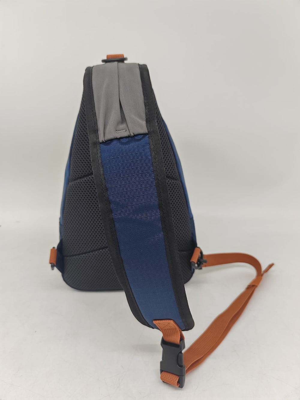 Elevation Crossbody Sling Bag 4L (Moab)